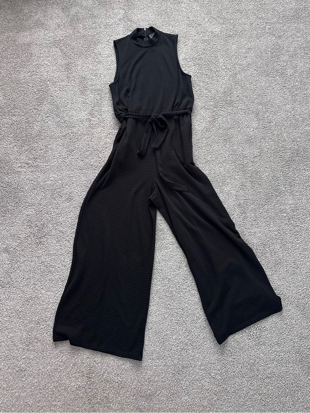 GAP Sleeveless Black Wide-Leg Jumpsuit with Tie Waist